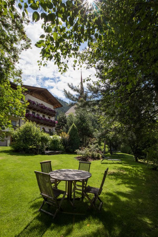 Gasthof Gasserhof Eggen Bagian luar foto