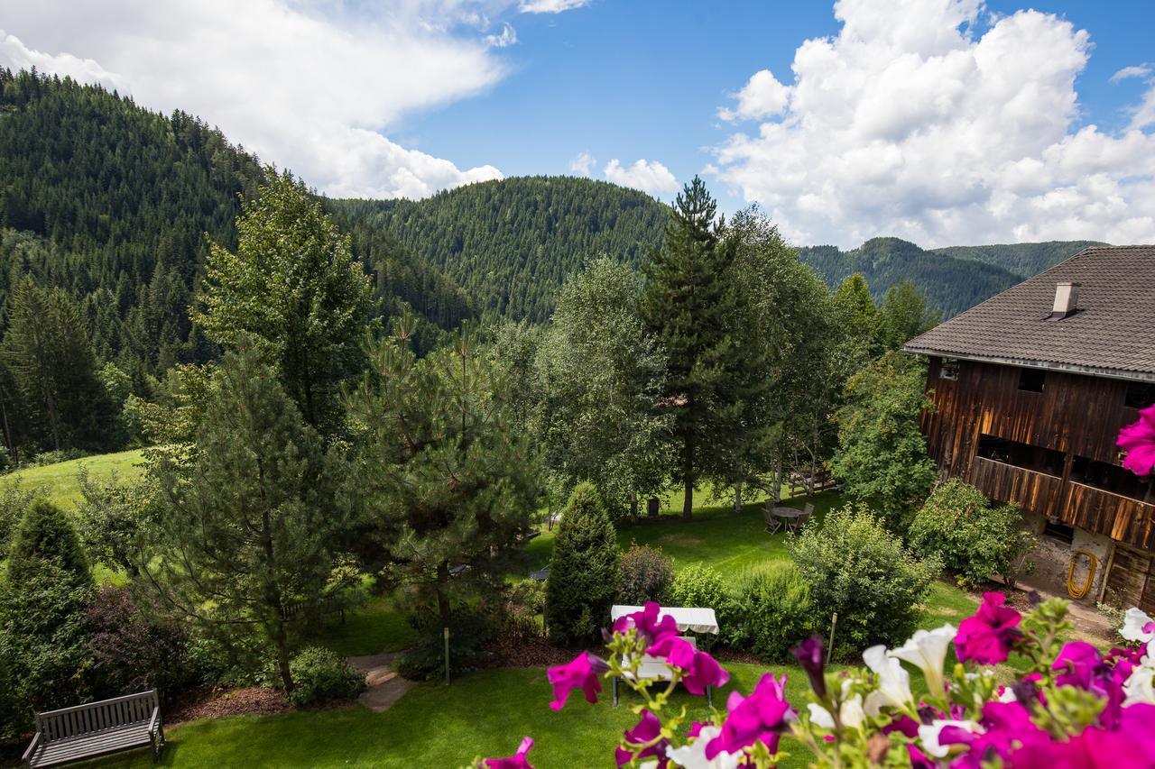 Gasthof Gasserhof Eggen Bagian luar foto